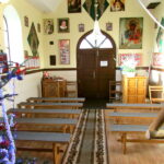 Dywaniki na ławki w Kaplicy Na Brzegu
