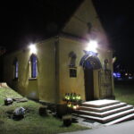 Doświetlenie zewnętrzne Kaplicy Na Brzegu - grudzień 2022 rok